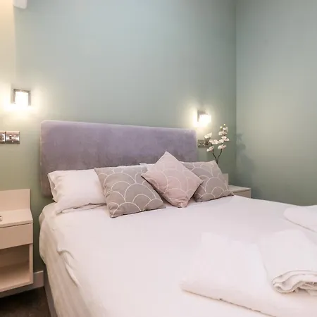 Fenty's * Windermere